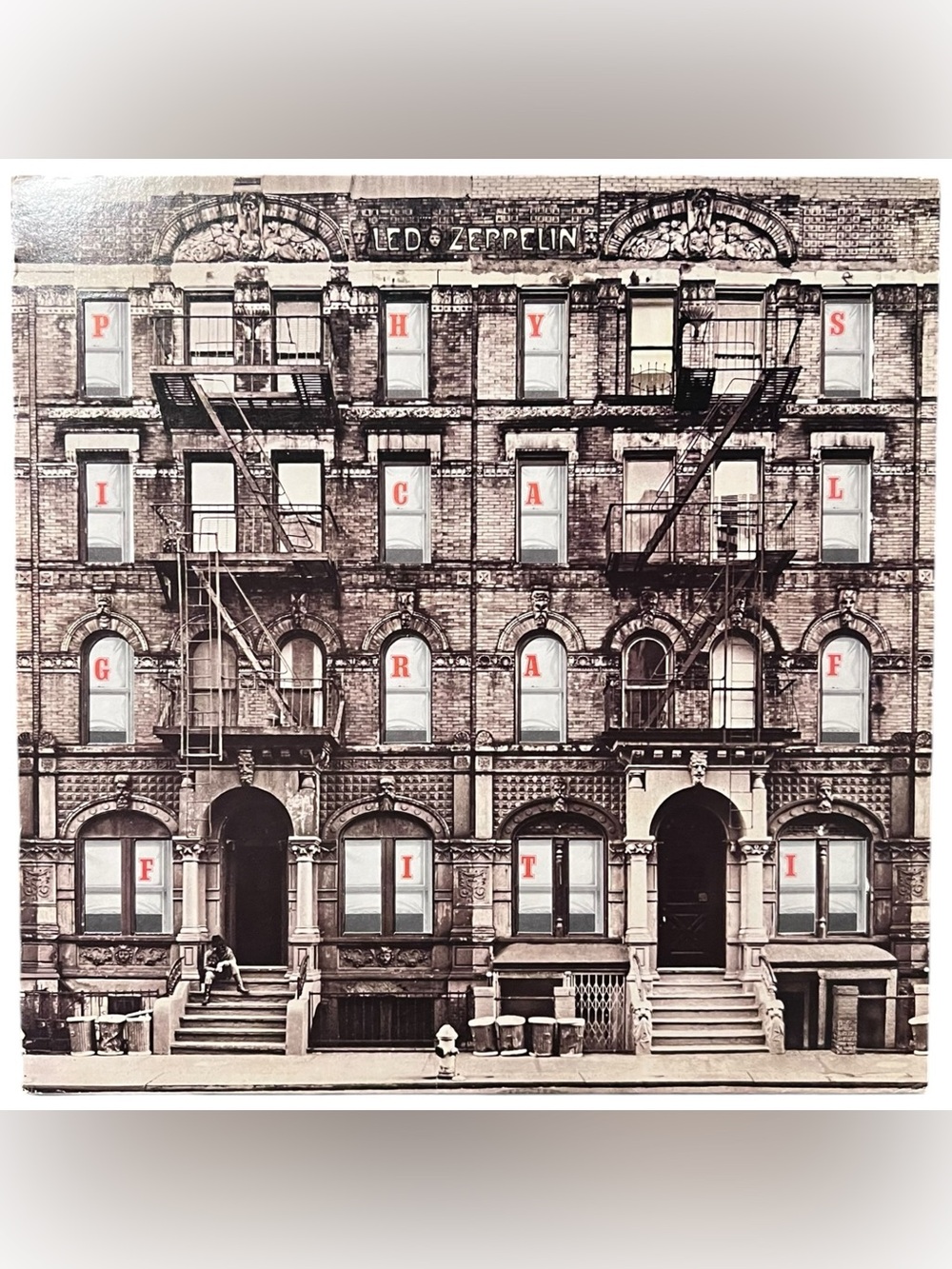 LED ZEPPELIN 2-LP PHYSICAL GRAFFITI ORIGINAL 1975 Die-Cut COVER VG+ Inserts